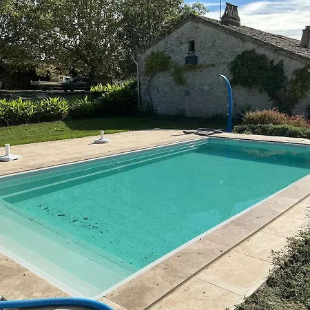 Havre De Paix Et Piscine A * Boisse (Dordogne)